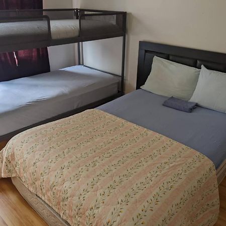 Vancouver Backpacker House - 10 Min Walk To Metrotown Skytrain Station Burnaby Eksteriør billede