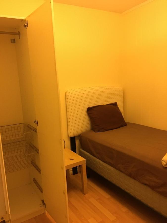 Vancouver Backpacker House - 10 Min Walk To Metrotown Skytrain Station Burnaby Eksteriør billede