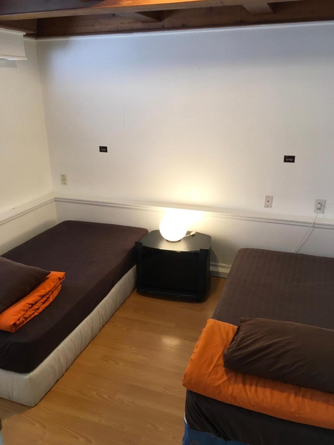Vancouver Backpacker House - 10 Min Walk To Metrotown Skytrain Station Burnaby Eksteriør billede
