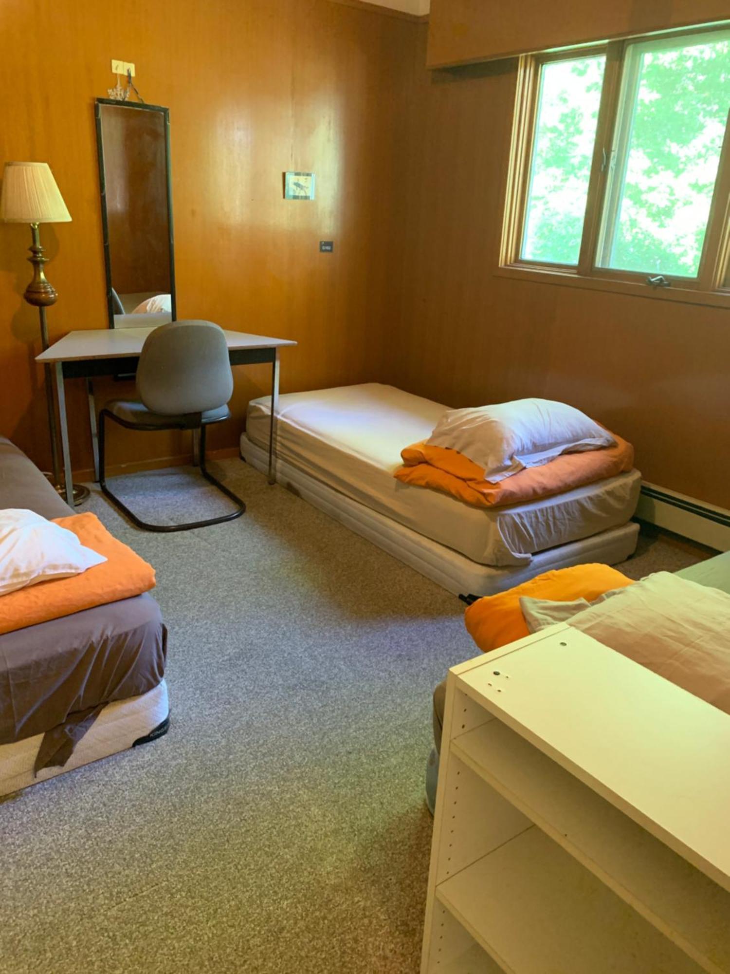 Vancouver Backpacker House - 10 Min Walk To Metrotown Skytrain Station Burnaby Eksteriør billede
